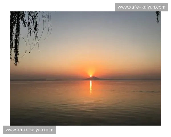 绿茵版“南派江湖”与“江城气概”：当梅州客家遇见武汉，不仅是胜负，更是灵魂的碰撞